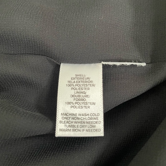 LOFT Moto Black Jacket in Vintage Crepe Size 10 asymmetric zip front Zip pockets - Picture 7 of 9